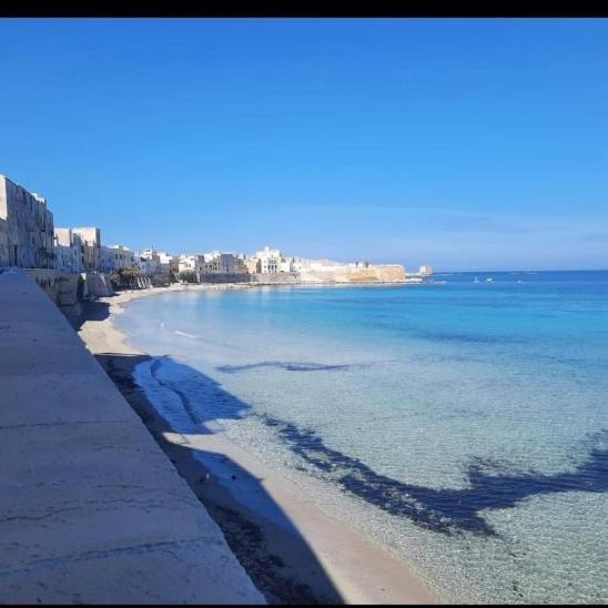 Ai Telamoni Apartments Trapani Bagian luar foto